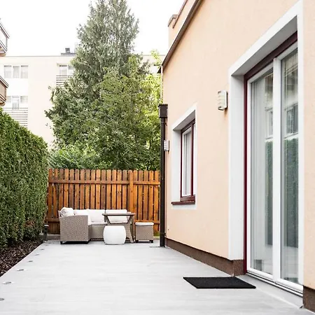 In - Out Nem Alpin Апартаменти Шладмінг